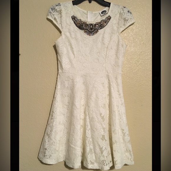 Dress size small - Picture 1 of 8
